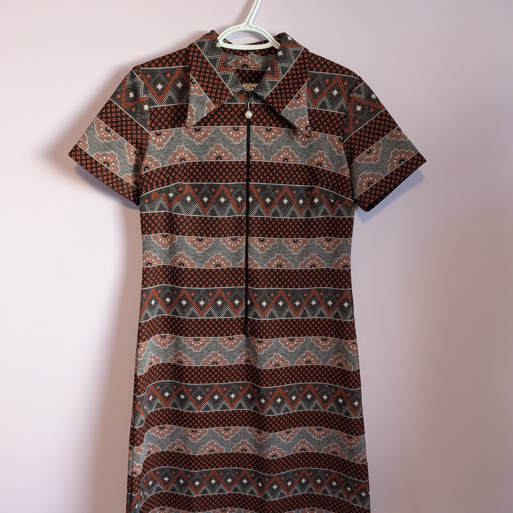 Vintage Leo Danal Brown Orange Geometric Striped Dress